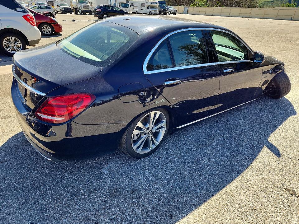 Продаж на аукціоні авто 2018 Mercedes-benz C, vin: 55SWF4HB3JU262036, номер лоту: 78598845