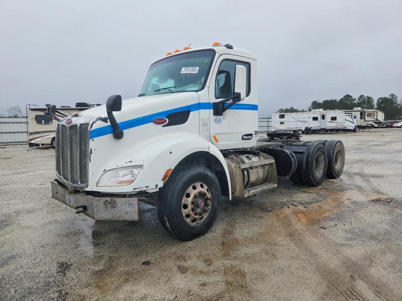 75751335 :رقم المزاد ، 1XPBDP9X6FD270811 vin ، 2015 Peterbilt Tractor 579 مزاد بيع