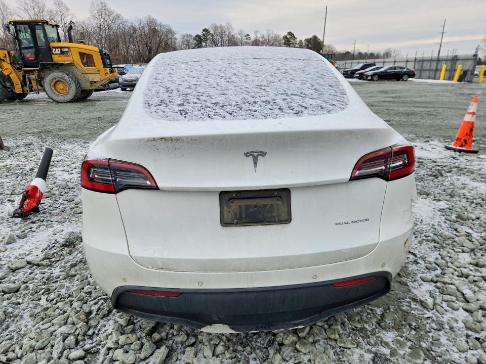 Продажа на аукционе авто 2021 Tesla Model Y, vin: 5YJYGDEE6MF079823, номер лота: 75964335