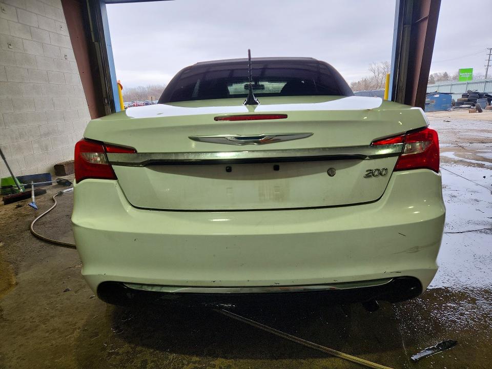 2013 Chrysler 200 მანქანა იყიდება აუქციონზე, vin: 1C3BCBEB0DN706890, აუქციონის ნომერი: 77805655