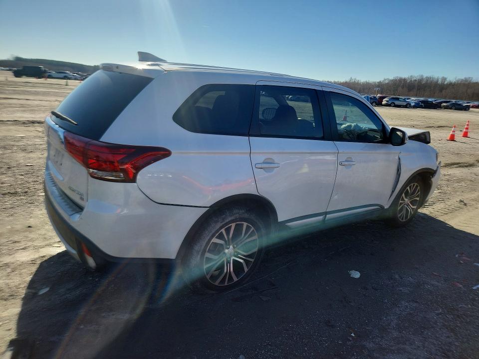 77499845 :رقم المزاد ، JA4AD3A3XJZ017852 vin ، 2018 Mitsubishi Outlander مزاد بيع