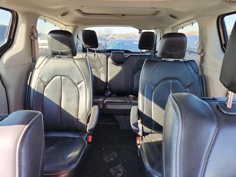 78503555 :رقم المزاد ، 2C4RC1GG5JR122562 vin ، 2018 Chrysler Pacifica مزاد بيع