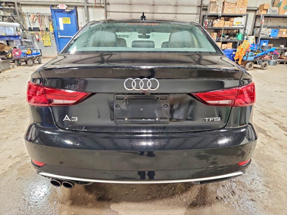 2018 Audi A3 მანქანა იყიდება აუქციონზე, vin: WAUAUGFF1J1070242, აუქციონის ნომერი: 76757725