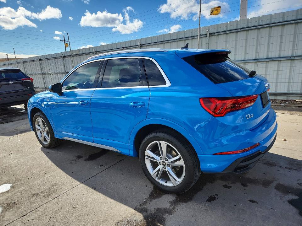 77964635 :رقم المزاد ، WA1EECF38P1019260 vin ، 2023 Audi Q3 مزاد بيع