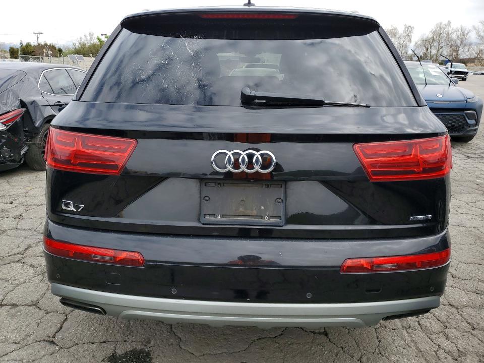 78300665 :رقم المزاد ، WA1LHAF71JD039894 vin ، 2018 Audi Q7 مزاد بيع