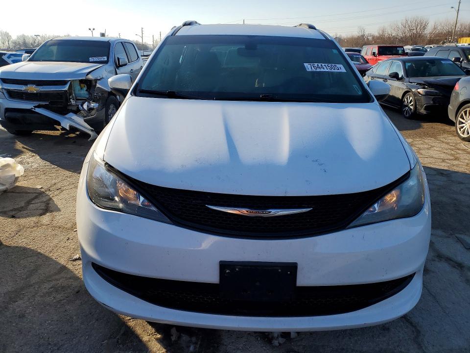 2021 Chrysler Voyager მანქანა იყიდება აუქციონზე, vin: 2C4RC1DG8MR568228, აუქციონის ნომერი: 76441505