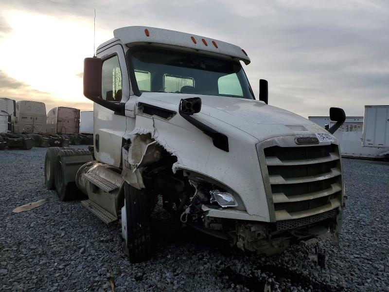 2020 Freightliner Cascadia 126 მანქანა იყიდება აუქციონზე, vin: 3AKJHLFGXLSLN4952, აუქციონის ნომერი: 75474825