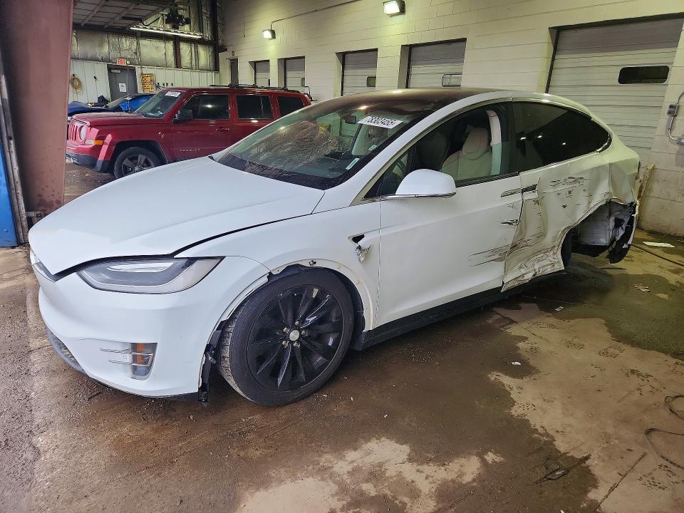 Продажа на аукционе авто 2016 Tesla Model X, vin: 5YJXCBE25GF019084, номер лота: 78303455