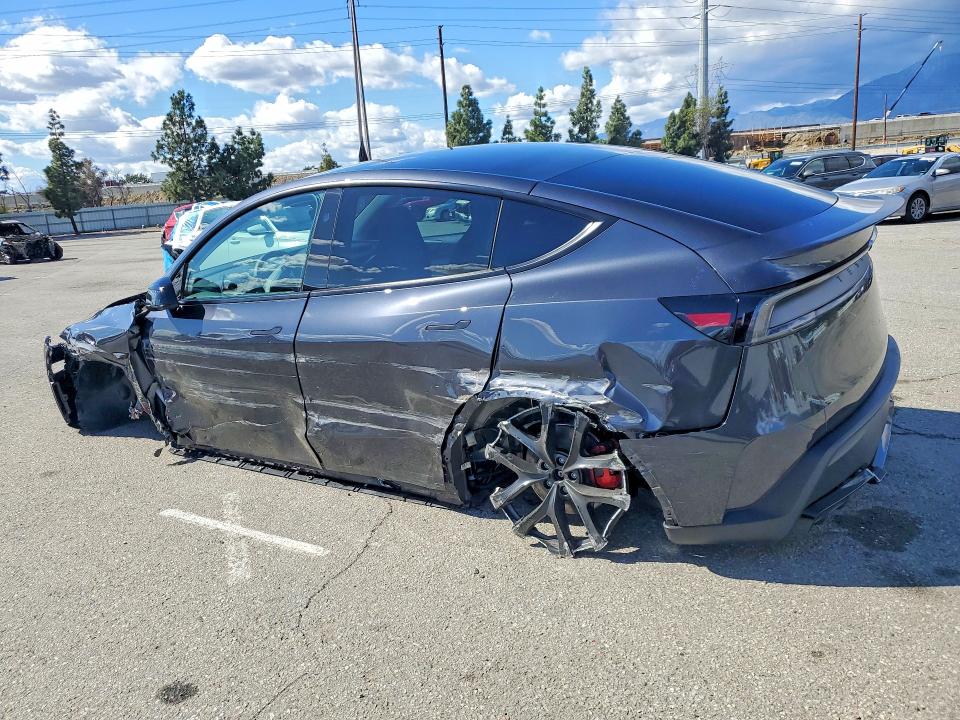 2026 Tesla Model Y მანქანა იყიდება აუქციონზე, vin: 7SAYGDET4TA600597, აუქციონის ნომერი: 78157845