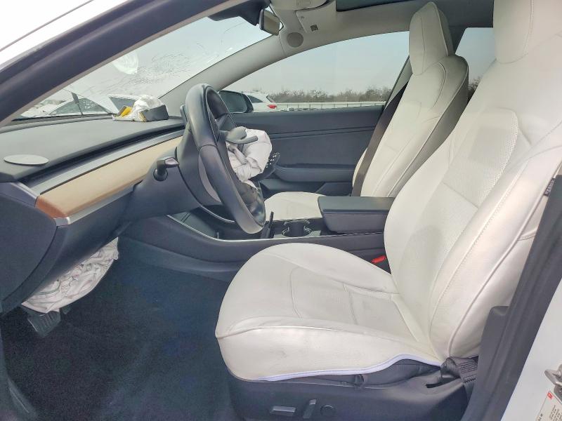 76462545 :رقم المزاد ، 5YJ3E1EA6JF076881 vin ، 2018 Tesla Model 3 مزاد بيع
