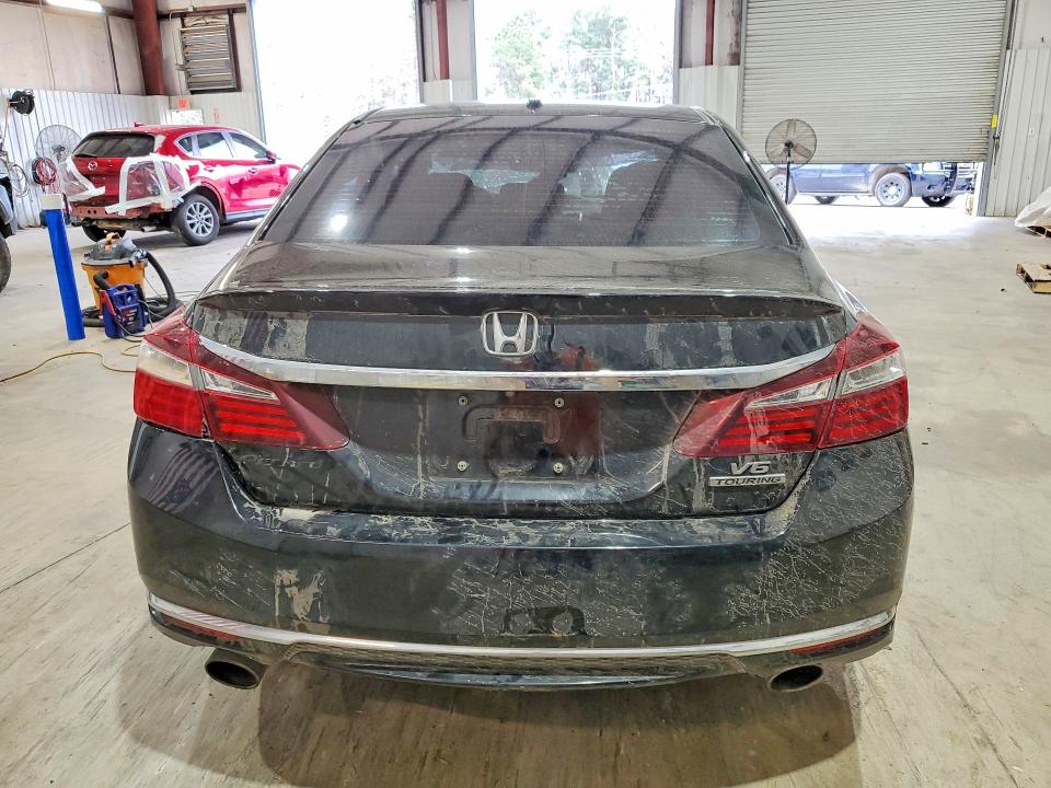 Продажа на аукционе авто 2017 Honda Accord, vin: 1HGCR3F90HA027880, номер лота: 79098745