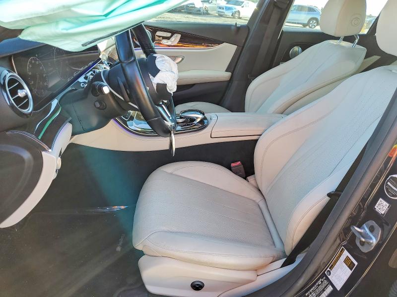 76319635 :رقم المزاد ، WDDZF8DBXLA710592 vin ، 2020 Mercedes-benz E مزاد بيع