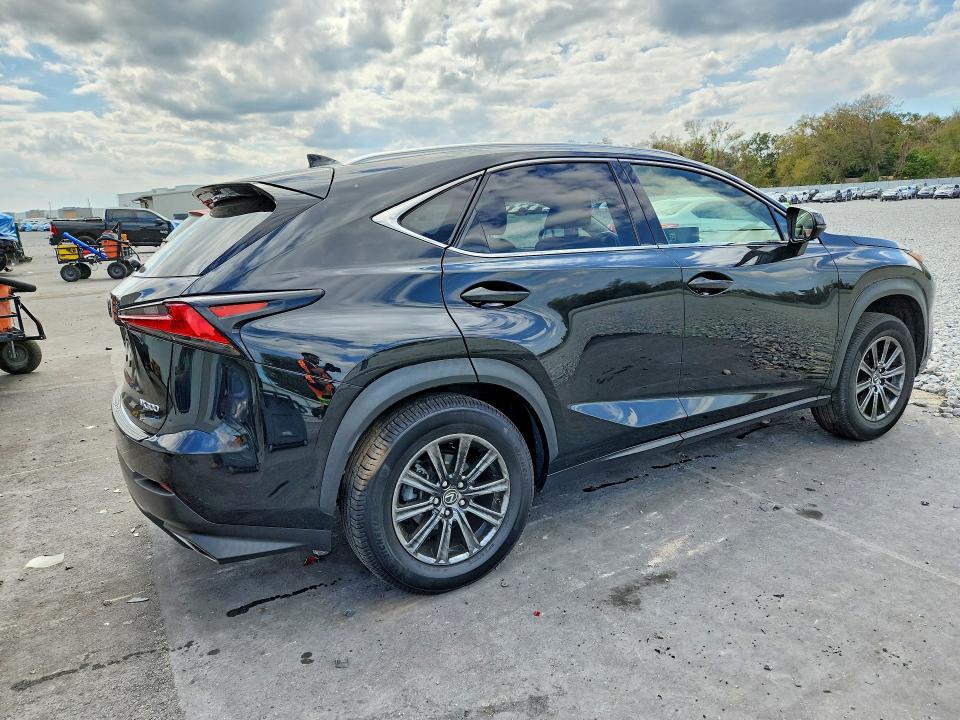 2018 Lexus Nx 300 მანქანა იყიდება აუქციონზე, vin: JTJYARBZXJ2112517, აუქციონის ნომერი: 79232875