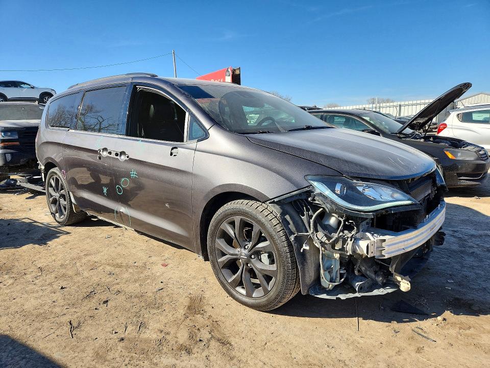 2019 Chrysler Pacifica მანქანა იყიდება აუქციონზე, vin: 2C4RC1GG6KR577230, აუქციონის ნომერი: 75774135