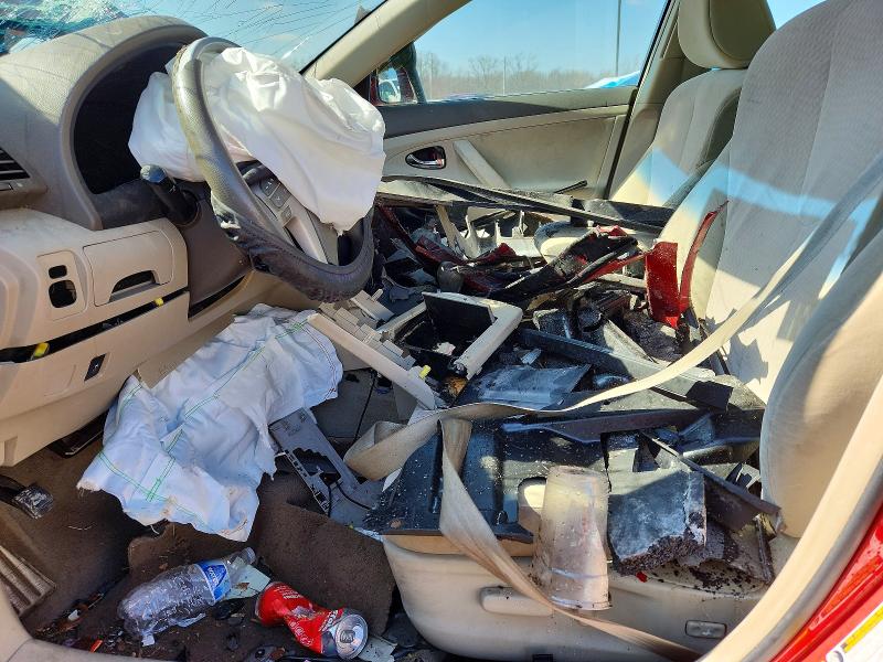 78611115 :رقم المزاد ، 4T1BF3EKXBU665756 vin ، 2011 Toyota Camry مزاد بيع