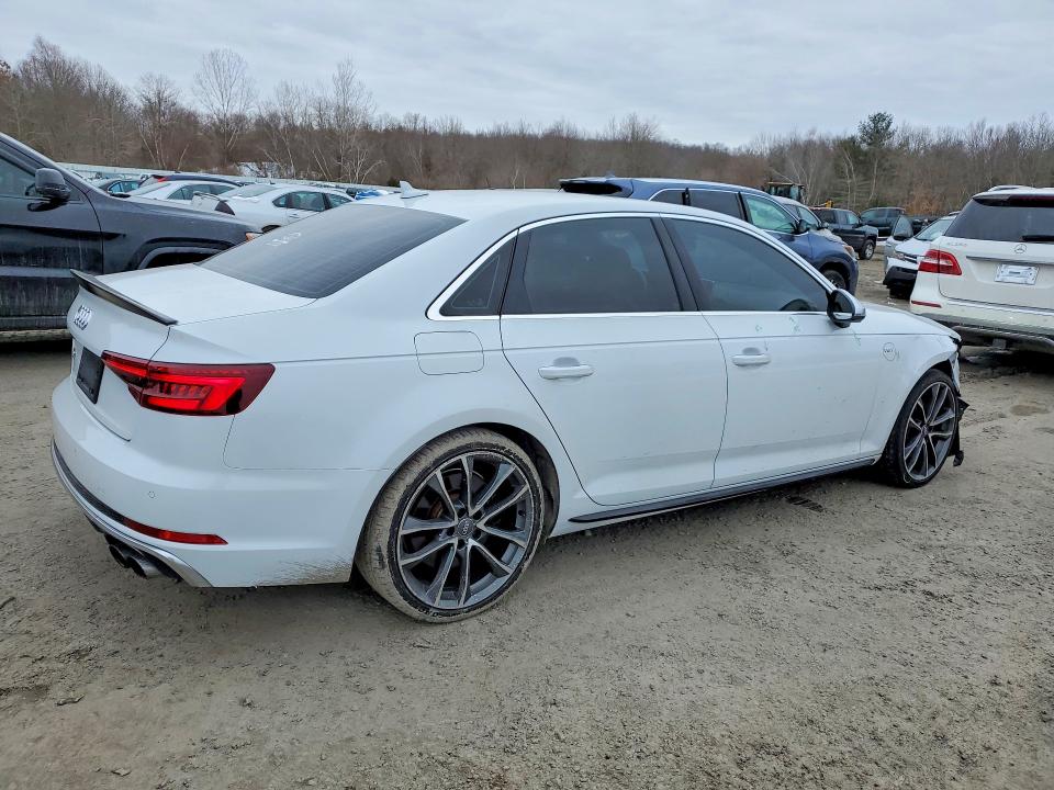 Продаж на аукціоні авто 2018 Audi S4, vin: WAUC4AF44JA075939, номер лоту: 76445625