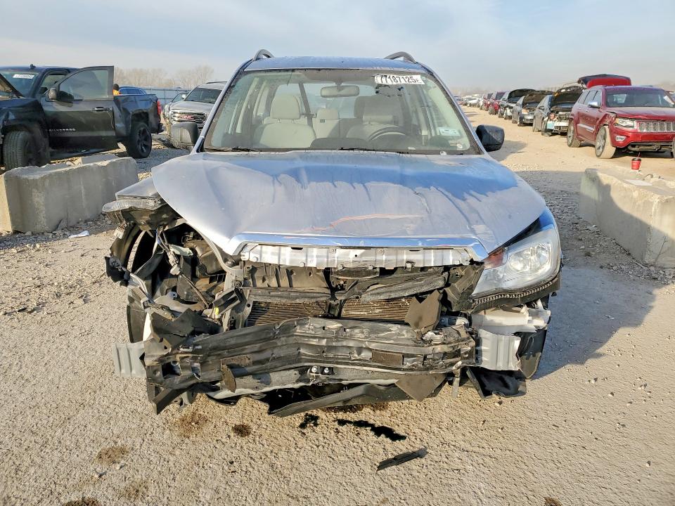 2018 Subaru Forester მანქანა იყიდება აუქციონზე, vin: JF2SJABCXJH585127, აუქციონის ნომერი: 77187125
