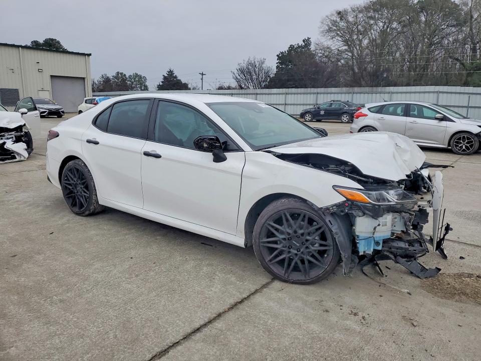 Продажа на аукционе авто 2021 Toyota Camry, vin: 4T1C11AK3MU514693, номер лота: 76237885