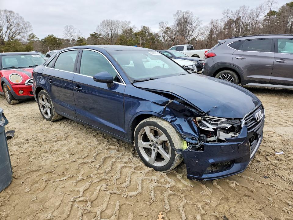 Продаж на аукціоні авто 2019 Audi A3, vin: WAUBEGFF8K1019159, номер лоту: 76932635