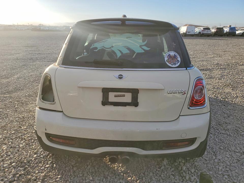 Продажа на аукционе авто 2011 Mini Cooper, vin: WMWSV3C52BTY23076, номер лота: 75858595