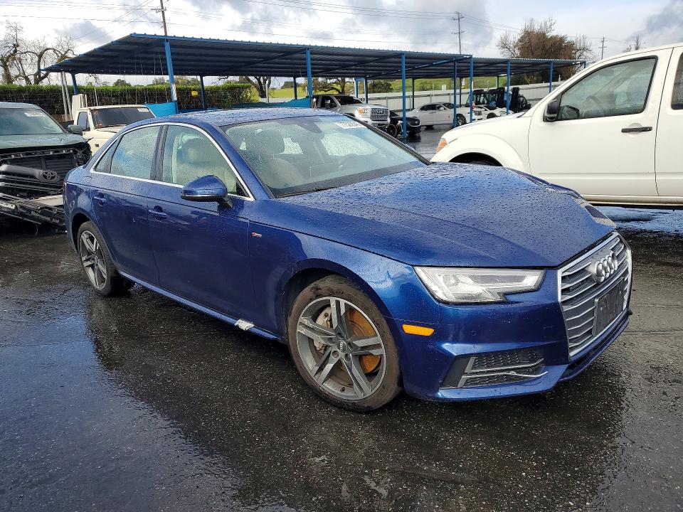 Продажа на аукционе авто 2018 Audi A4, vin: WAUENAF47JN001073, номер лота: 77522545
