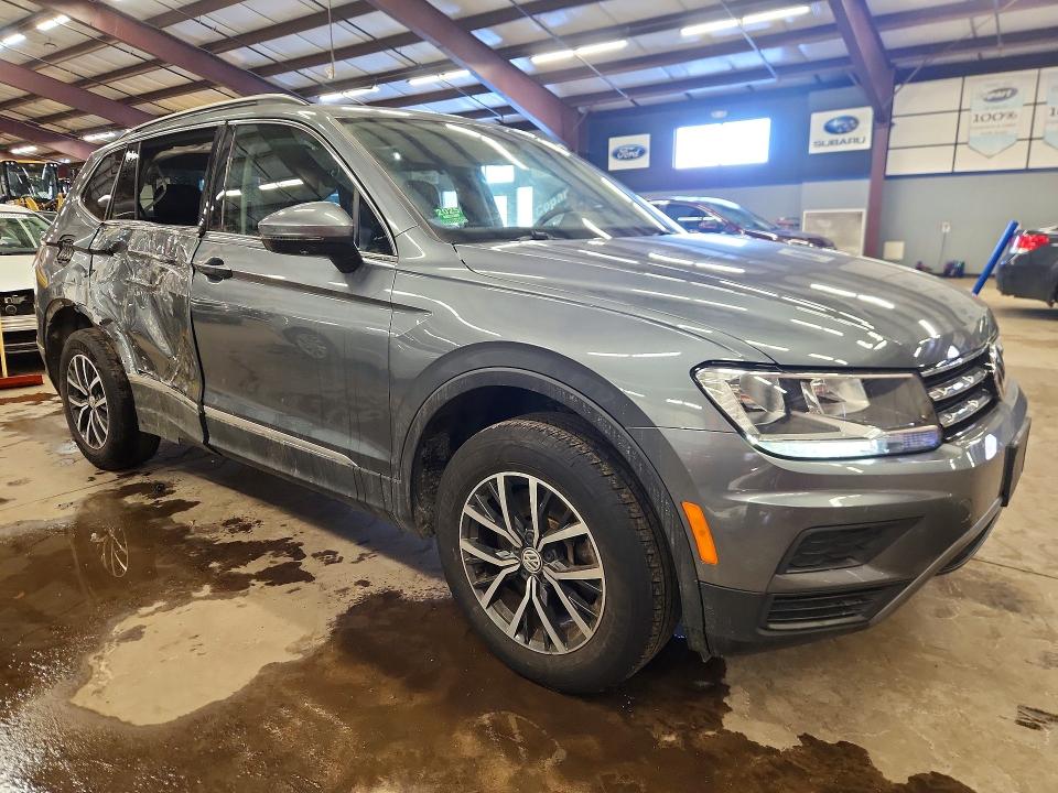 Продажа на аукционе авто 2020 Volkswagen Tiguan, vin: 3VV2B7AX3LM139078, номер лота: 75704945