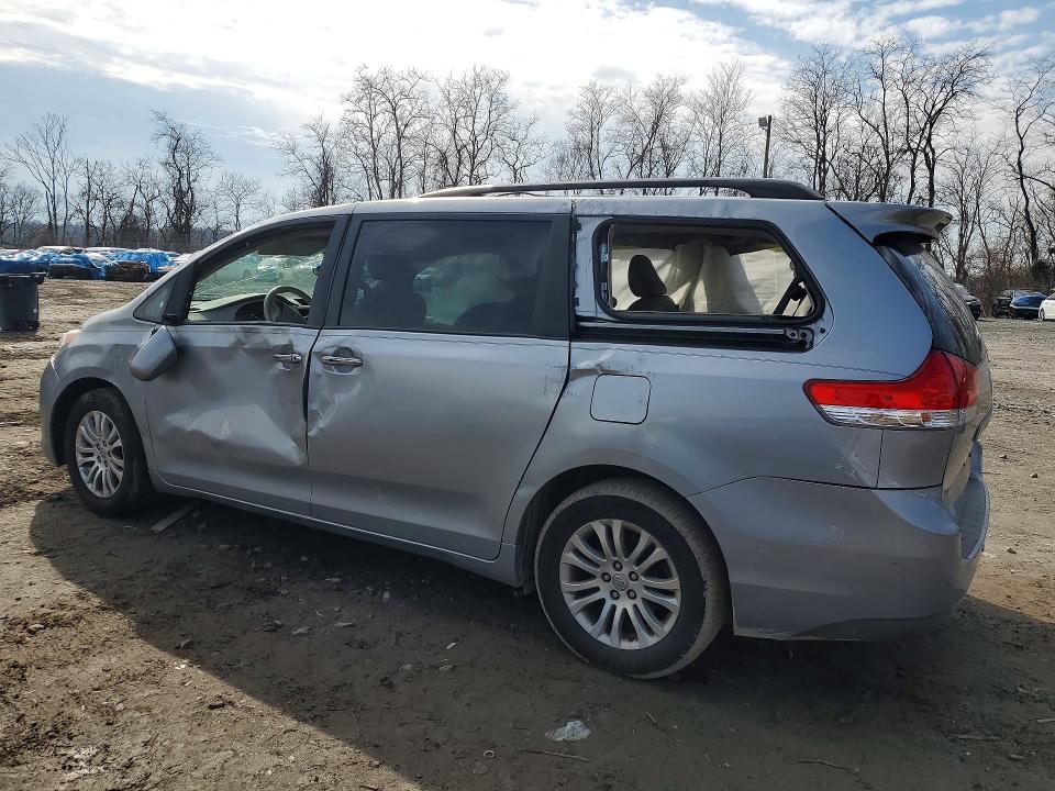 78994375 :رقم المزاد ، 5TDYK3DC1ES407512 vin ، 2014 Toyota Sienna مزاد بيع