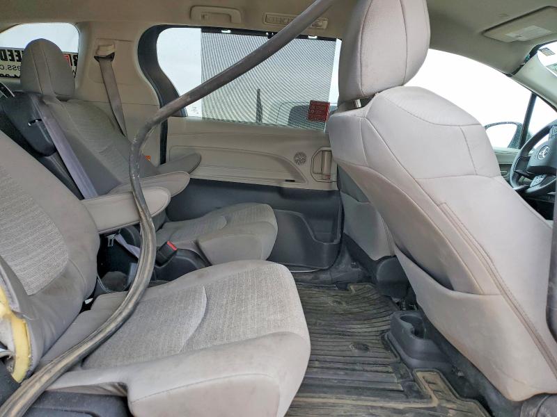 76714775 :رقم المزاد ، 5TDKRKEC9PS165808 vin ، 2023 Toyota Sienna مزاد بيع