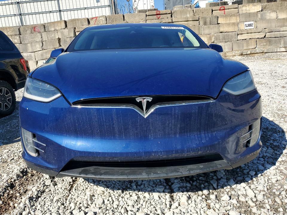 Продажа на аукционе авто 2016 Tesla Model X, vin: 5YJXCAE20GF006088, номер лота: 77681155
