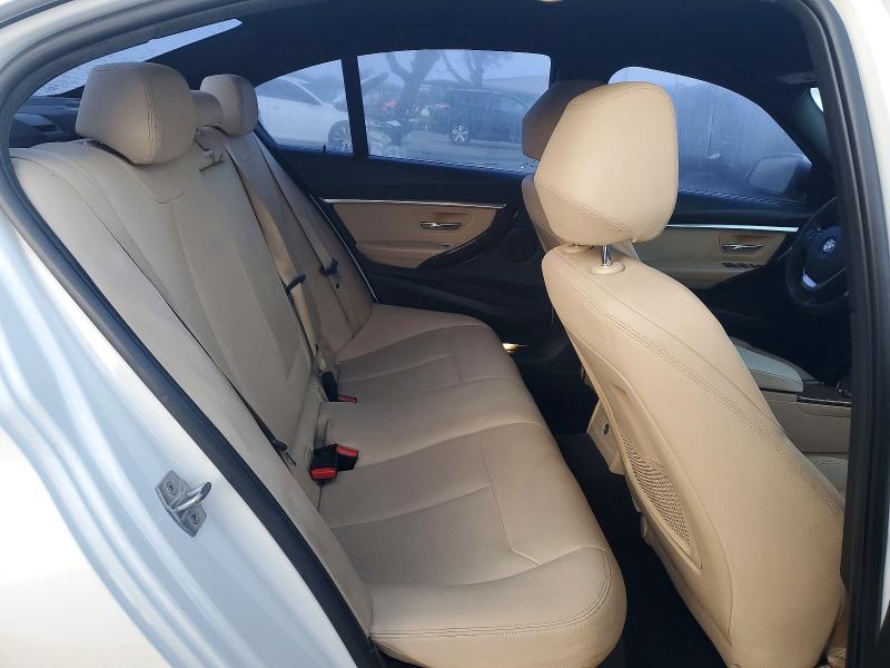78383435 :رقم المزاد ، WBA8B9G51JNU96169 vin ، 2018 Bmw 330 مزاد بيع