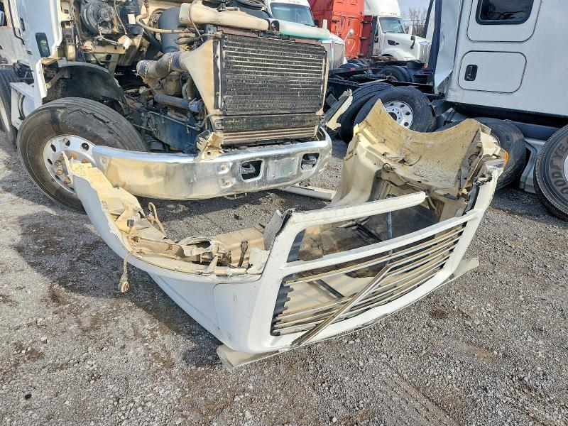Продажа на аукционе авто 2000 Sterling Truck Lt, vin: 2FWYFWEB3YAB42909, номер лота: 75906285