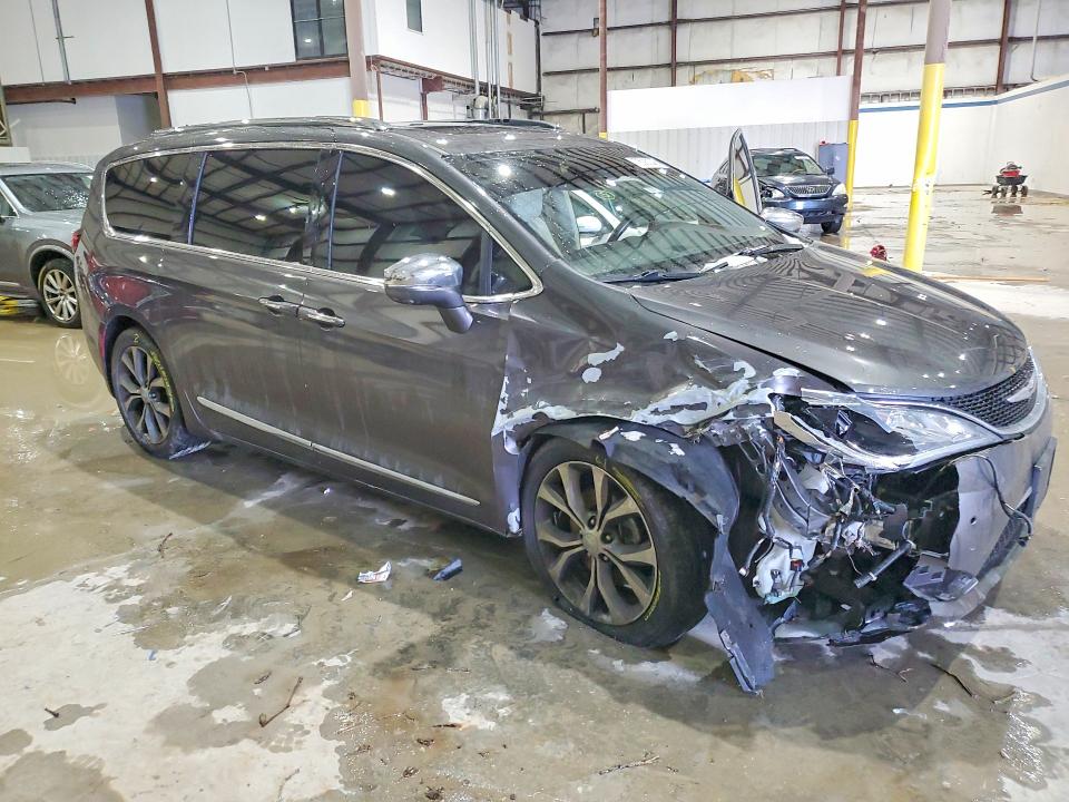 Продажа на аукционе авто 2017 Chrysler Pacifica, vin: 2C4RC1GG6HR669995, номер лота: 75080345