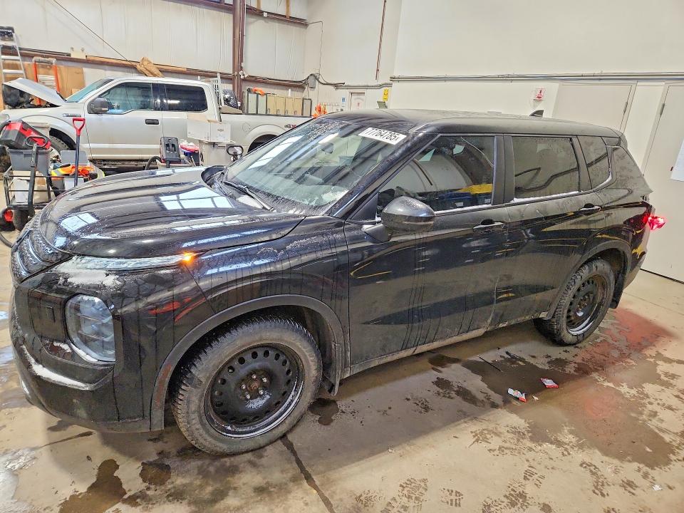77764785 :رقم المزاد ، JA4J4TA89NZ617411 vin ، 2022 Mitsubishi Outlander مزاد بيع