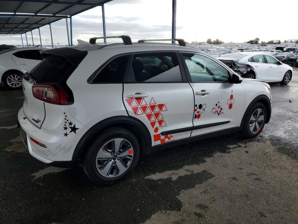 76352605 :رقم المزاد ، KNDCB3LC2K5284266 vin ، 2019 Kia Niro مزاد بيع