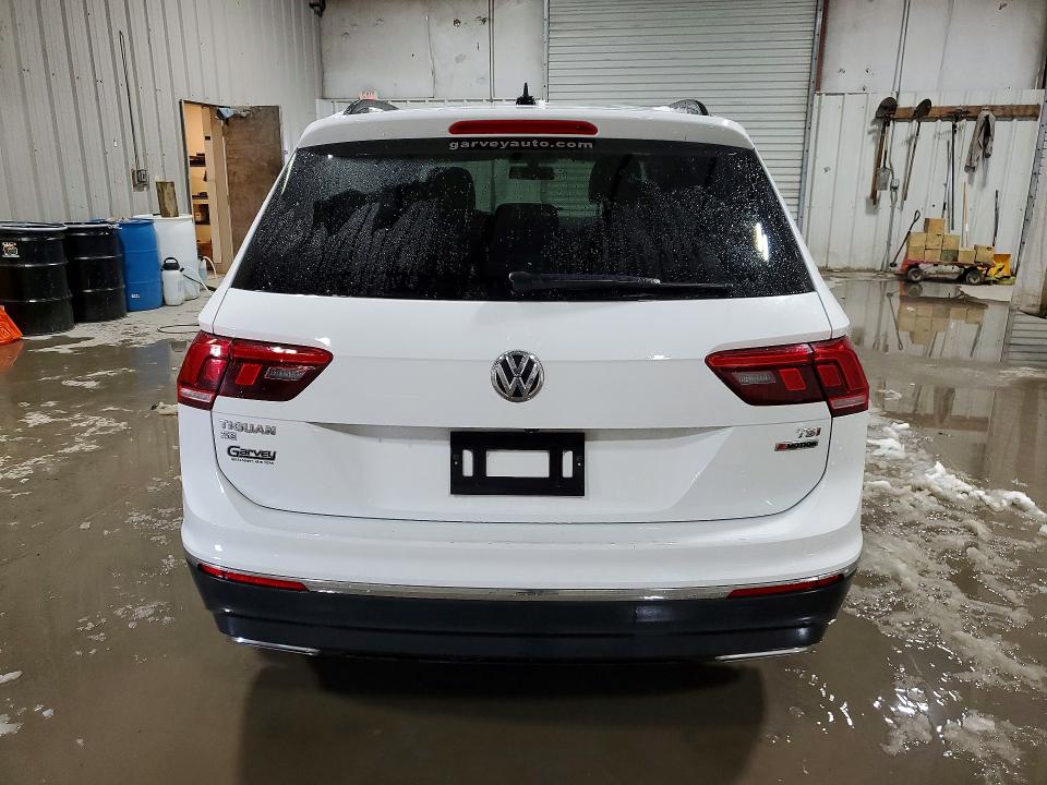 78810635 :رقم المزاد ، 3VV2B7AX6JM003802 vin ، 2018 Volkswagen Tiguan مزاد بيع