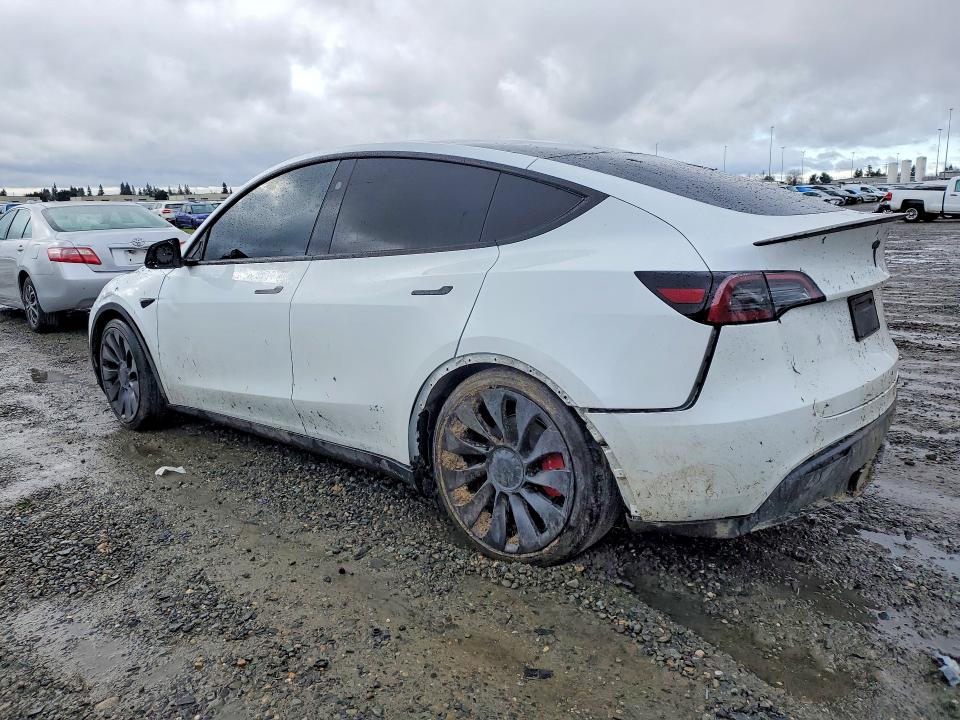 78185945 :رقم المزاد ، 7SAYGDEFXRF072263 vin ، 2024 Tesla Model Y مزاد بيع