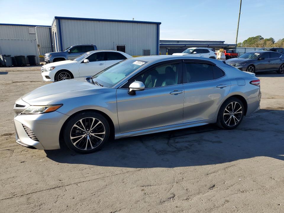 77851675 :رقم المزاد ، 4T1B11HK2KU750198 vin ، 2019 Toyota Camry Se Automatic مزاد بيع