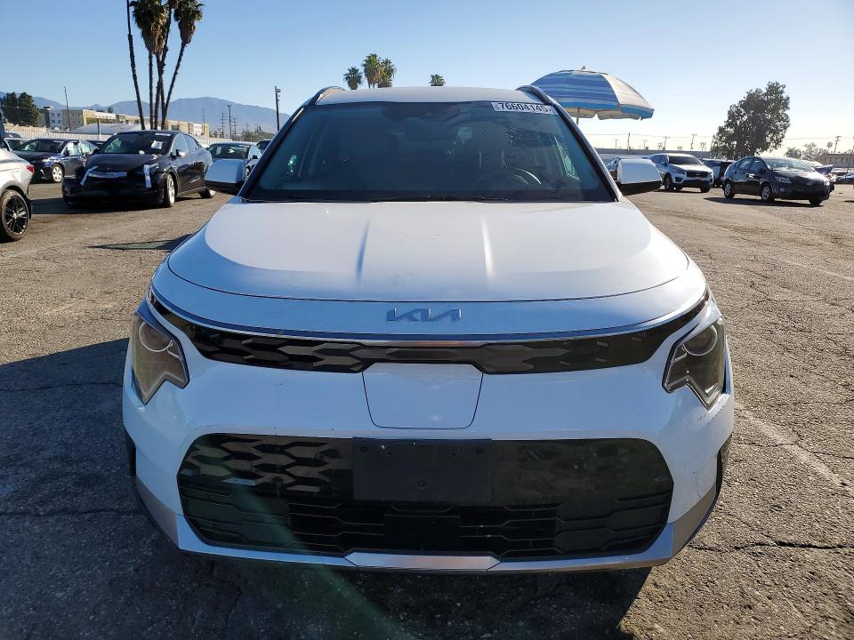 2024 Kia Niro მანქანა იყიდება აუქციონზე, vin: KNDCR3L19R5095750, აუქციონის ნომერი: 76604145