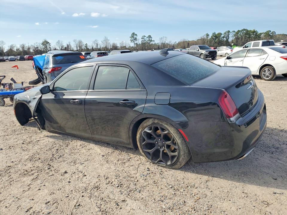 Продажа на аукционе авто 2019 Chrysler 300, vin: 2C3CCAAG3KH682929, номер лота: 77956745