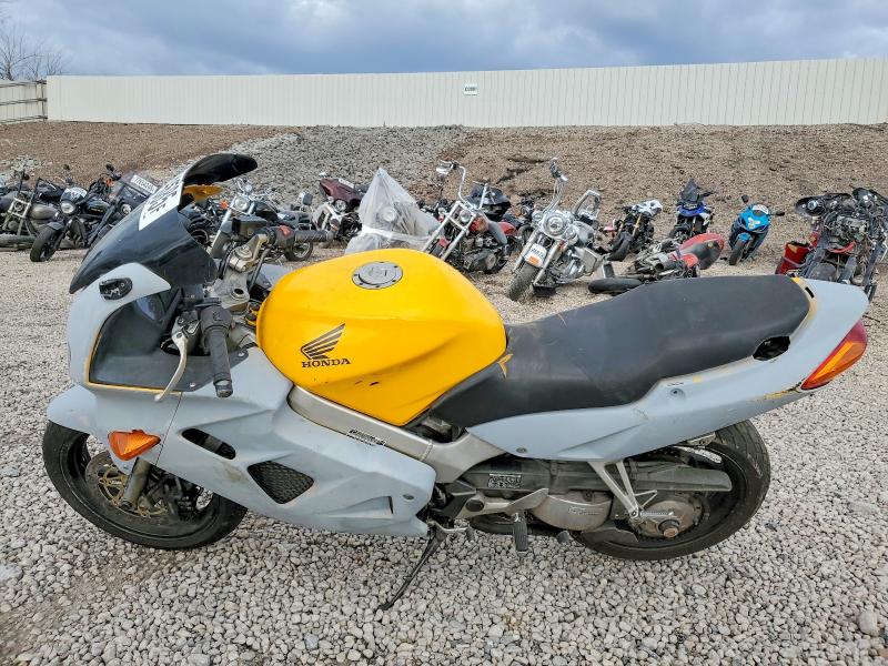 97961685 :رقم المزاد ، JH2RC4604YM20016 vin ، 2000 Honda Vfr800 مزاد بيع