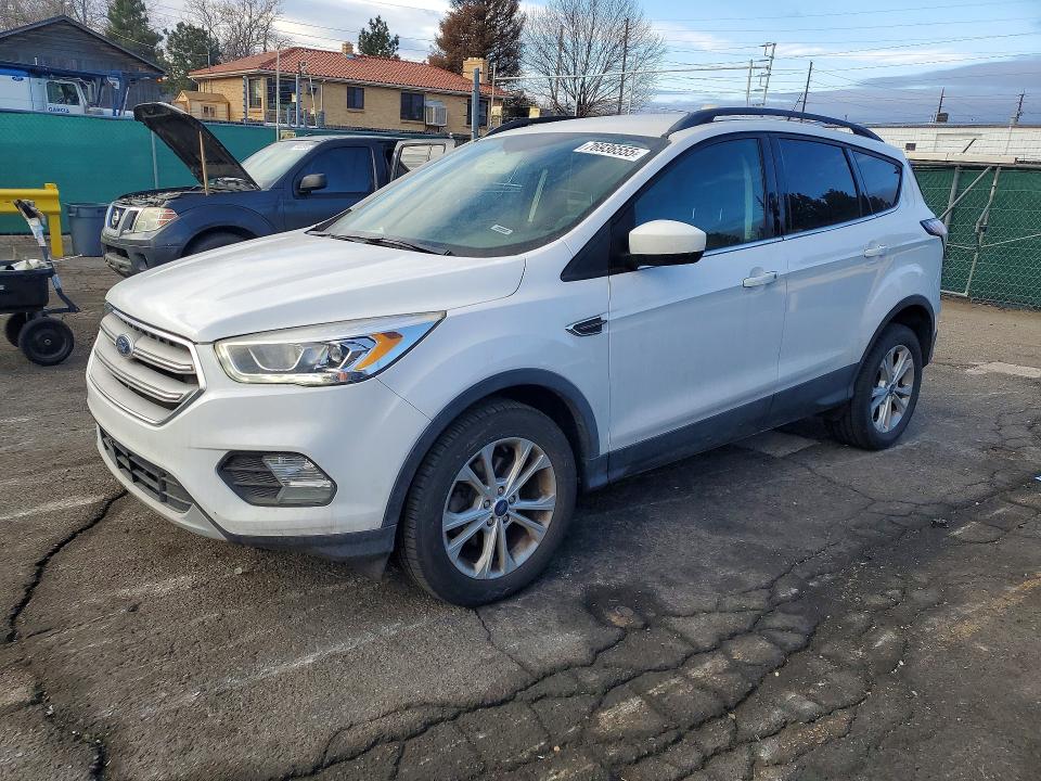 Продажа на аукционе авто 2018 Ford Escape, vin: 1FMCU0HD0JUC04750, номер лота: 76936555