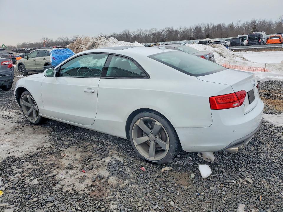 Продаж на аукціоні авто 2014 Audi A5 Premium, vin: WAULFAFR2EA033037, номер лоту: 76624665
