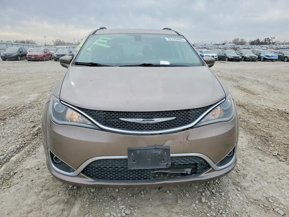 78125465 :رقم المزاد ، 2C4RC1EG0HR764121 vin ، 2017 Chrysler Pacifica مزاد بيع