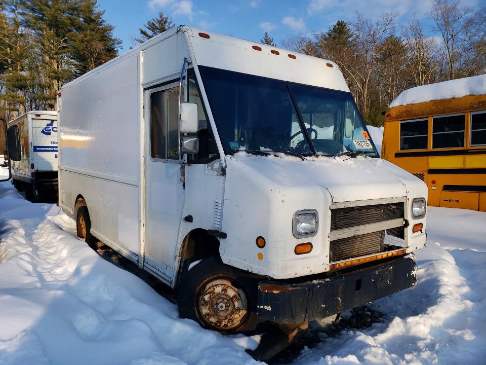 Продаж на аукціоні авто 2000 Frht - Freightliner Chassis, vin: 4UZA4FA40YCG65096, номер лоту: 74627735