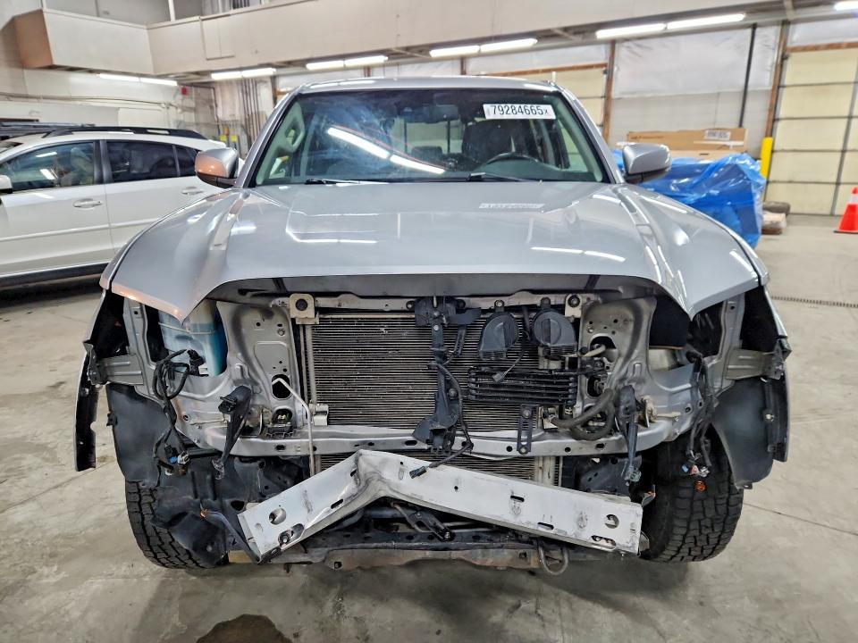 2018 Toyota Tacoma მანქანა იყიდება აუქციონზე, vin: 3TMCZ5AN3JM136390, აუქციონის ნომერი: 79284665