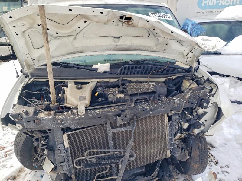 41637436 :رقم المزاد ، 1GB3G2CGXF1265660 vin ، 2015 Chevrolet Express G3500 مزاد بيع