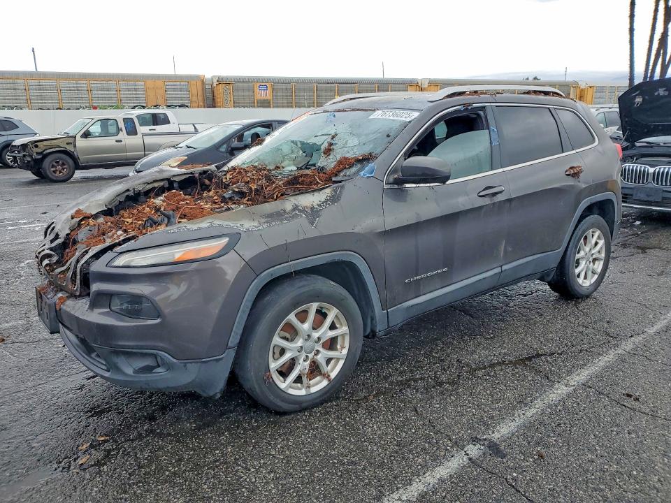 76736025 :رقم المزاد ، 1C4PJLCB7HW668168 vin ، 2017 Jeep Cherokee مزاد بيع