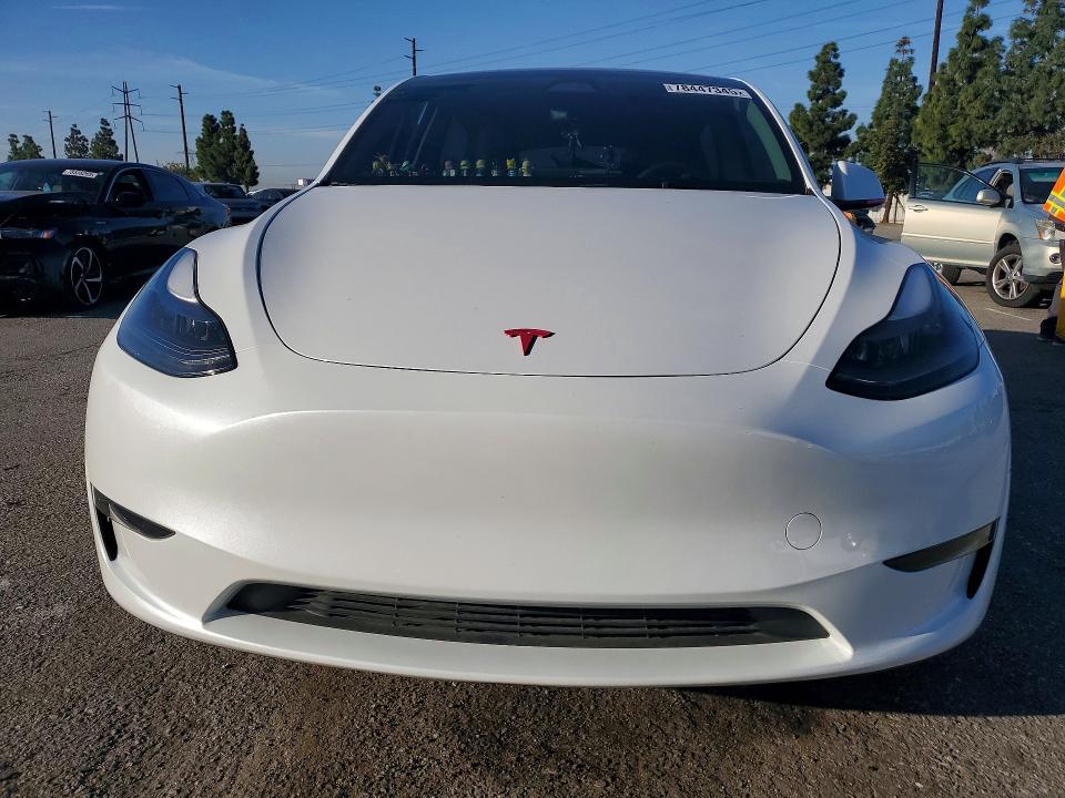 2024 Tesla Model Y მანქანა იყიდება აუქციონზე, vin: 7SAYGDED0RF122067, აუქციონის ნომერი: 78447345