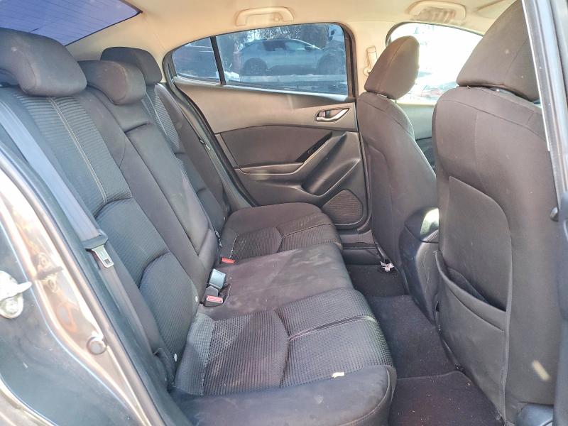 76022765 :رقم المزاد ، 3MZBN1U78JM161232 vin ، 2018 Mazda 3 مزاد بيع