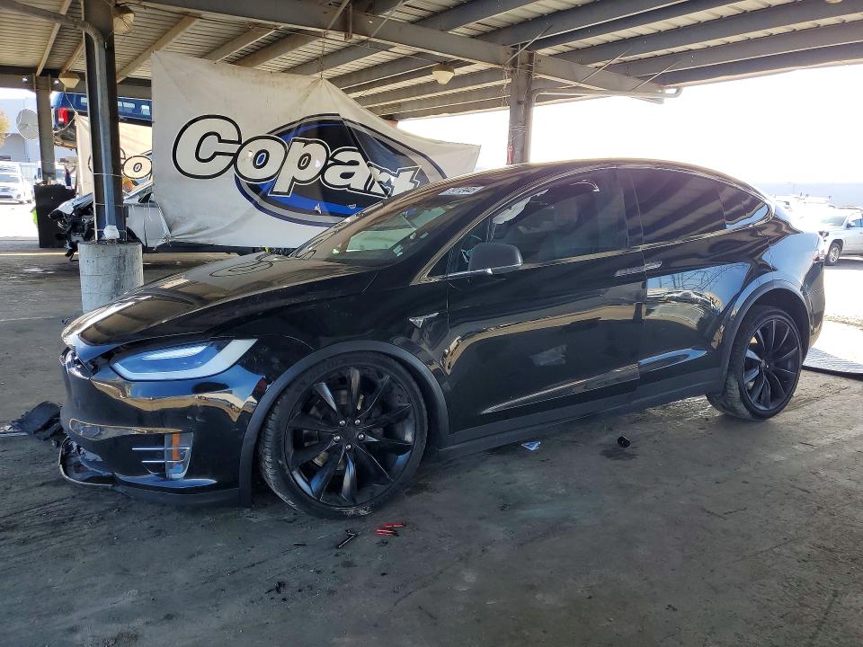 Auction sale of the 2017 Tesla Model X, vin: 5YJXCDE25HF051529, lot number: 79113445
